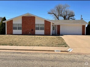 Building Photo - Beautiful 3 bedroom 2 bath home close to S...