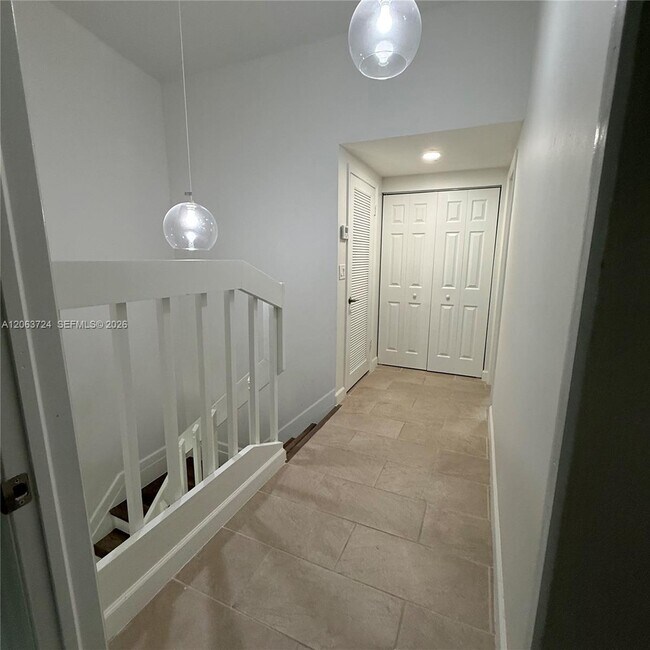 Building Photo - 10672 SW 79th Terrace