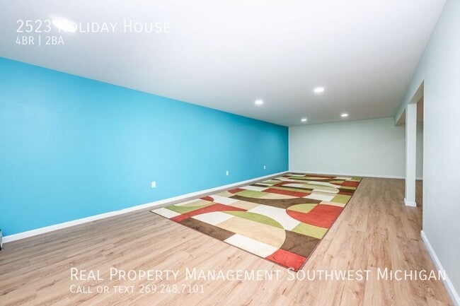 Building Photo - 2523 Holiday House Rd