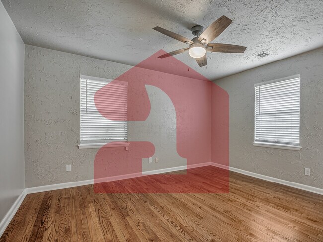 Building Photo - 10504 Ridgeview Dr