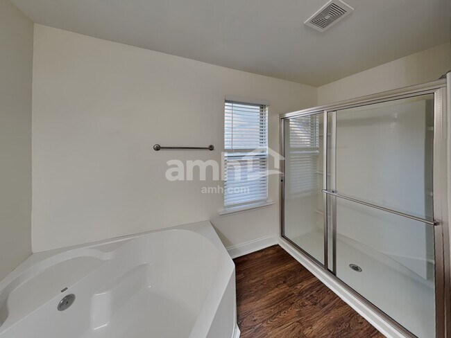 Building Photo - 2615 Beal St