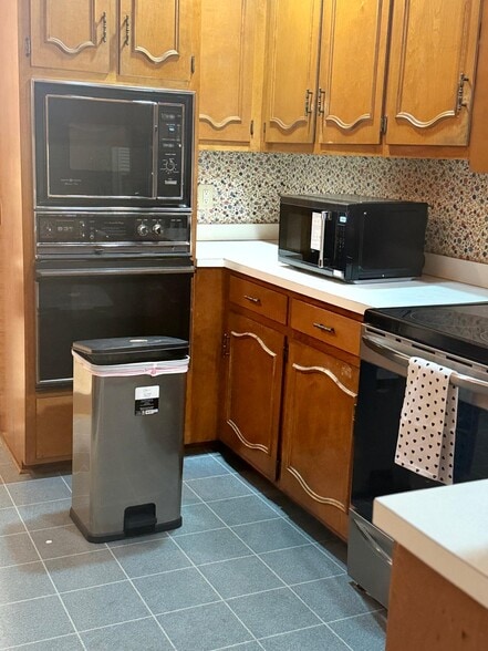 Building Photo - 5326 Main St