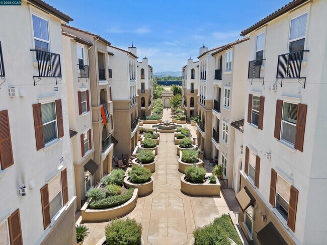 Building Photo - 3240 Maguire Way