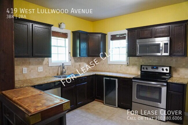 Building Photo - 419 W Lullwood Ave