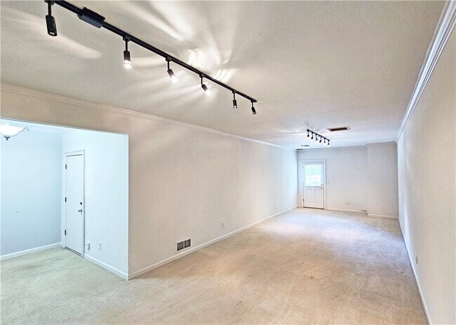 Building Photo - 5652 River Oaks Pl NW