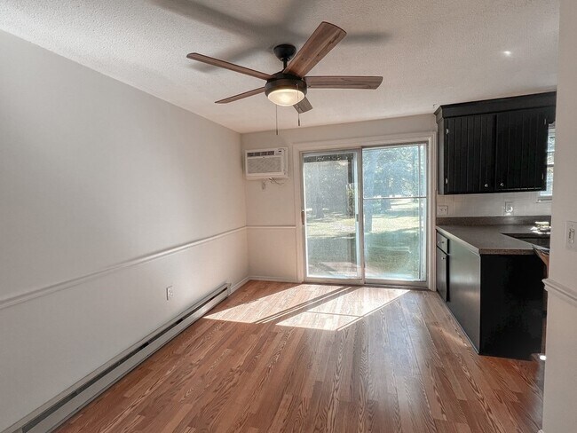 Building Photo - 75 Sandy Pond Rd