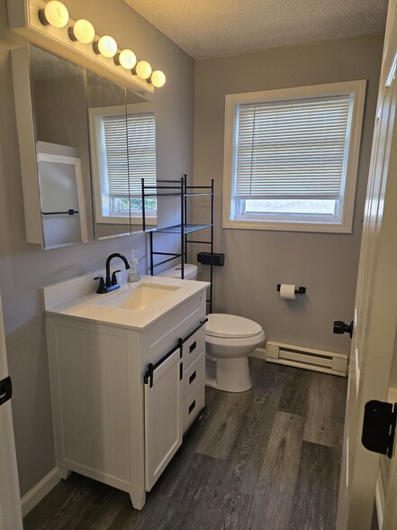 Building Photo - 63 10th St