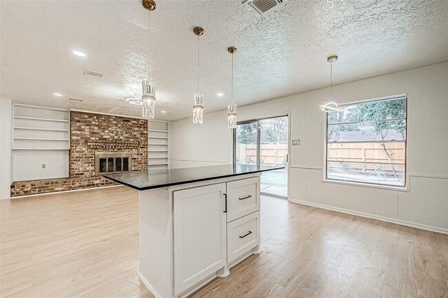 Building Photo - 10806 Silkwood Dr