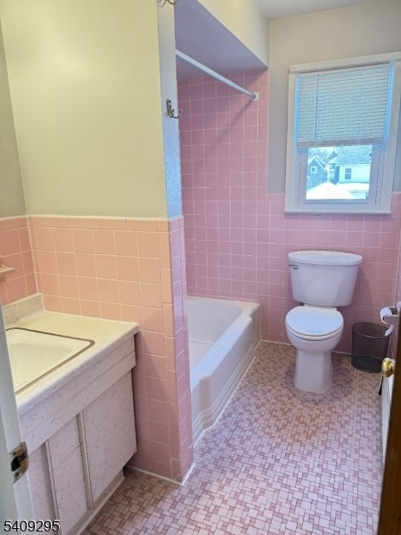 Building Photo - 172 Kanouse St