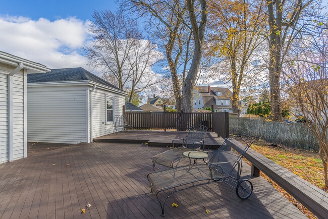 Building Photo - 83 Betsey Williams Dr