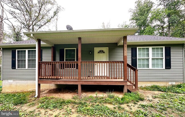 Building Photo - 101 Brier Rabbit Ct