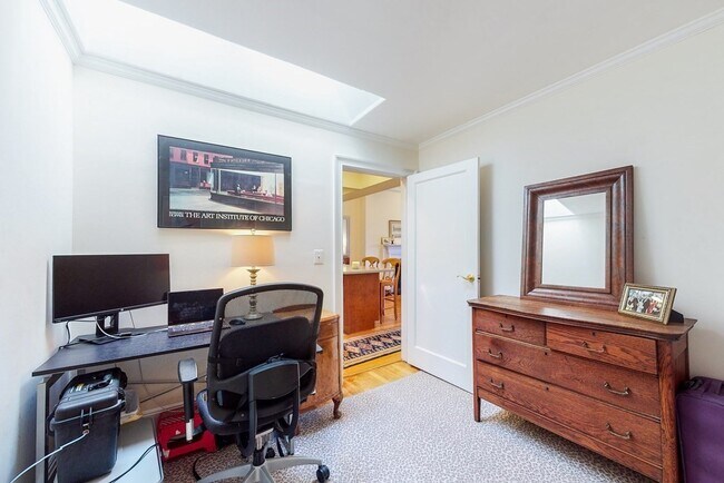 Building Photo - 320 Commonwealth Ave