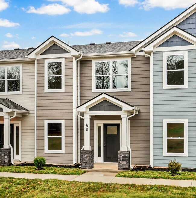 Building Photo - 3 Bedroom 2 1/2 Bath Condo For Rent Near Downtown!