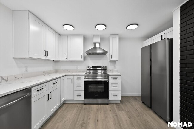 Building Photo - 6552 38th Ave NE