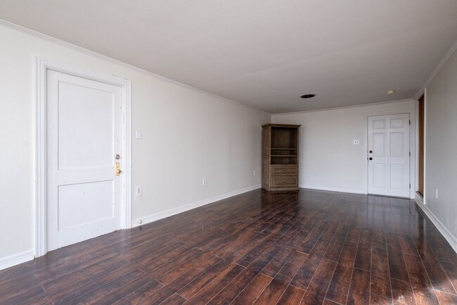 Building Photo - Park Hill Home with Original Details and Updated Kitchen