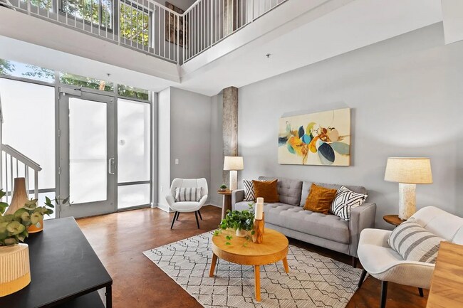 Building Photo - Unit 105