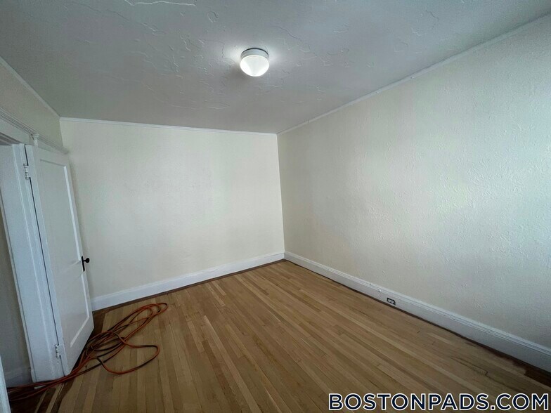 Building Photo - 1163 Boylston St