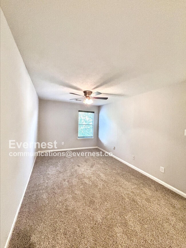 Building Photo - 10618 Kentington Oak Dr