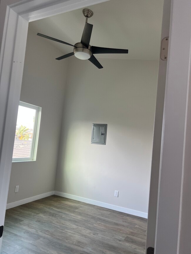 Building Photo - 3104 Marmil Ave