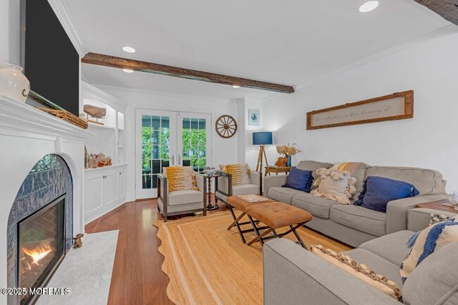 Building Photo - 101 Neptune Pl