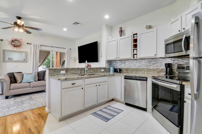 Building Photo - 8301 Mulligan Cir