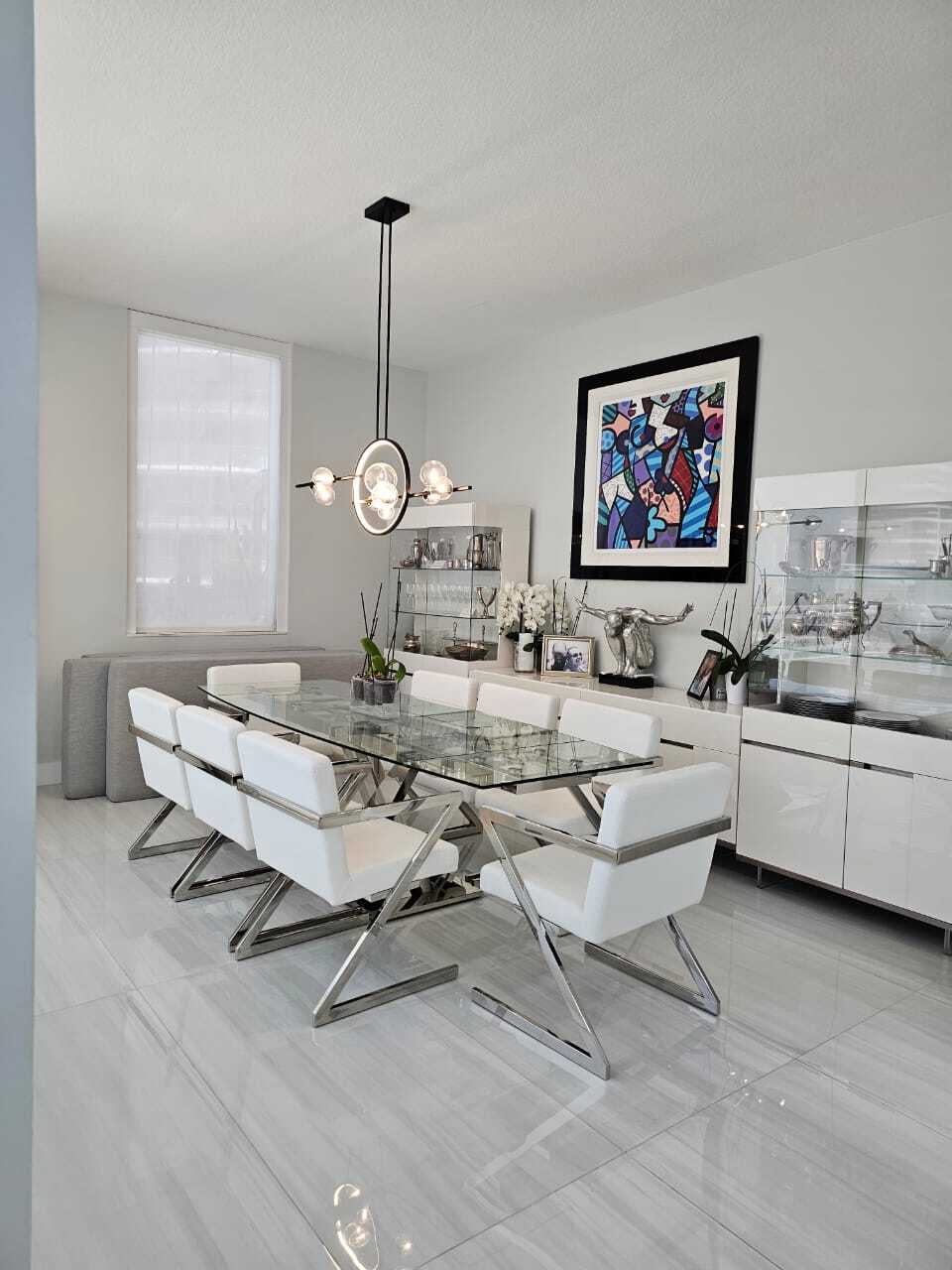 Building Photo - 1050 Brickell Ave