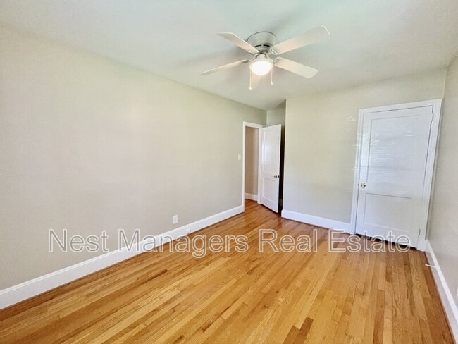 Building Photo - 122 Camellia Dr