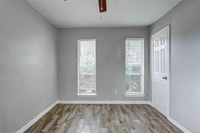 Building Photo - 4969 E Ridge Creek Dr