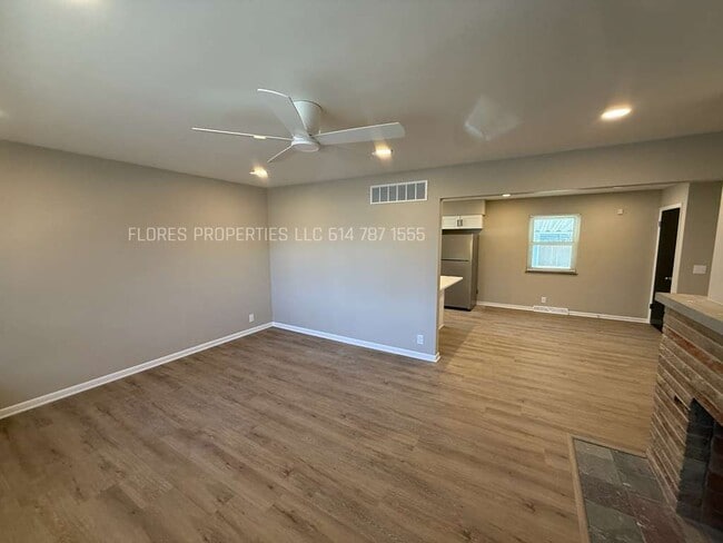 Building Photo - 4406 Glenmawr Ave