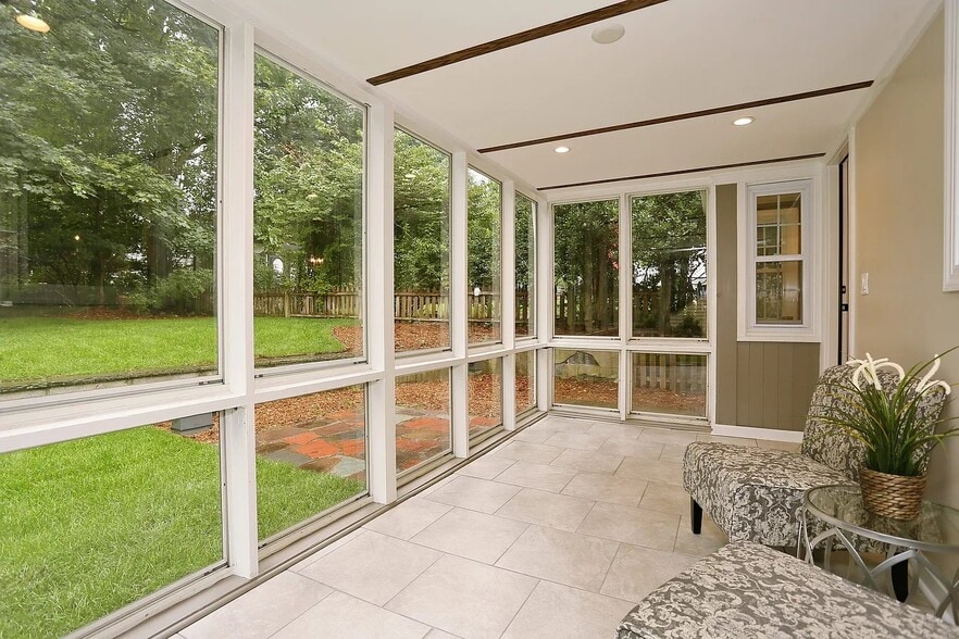 Building Photo - 28 Princeton Pl