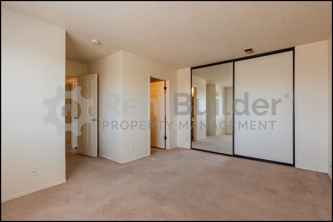 Building Photo - !!!PRICE INPROVMENT JUST IN TIME FOR SCHOO...