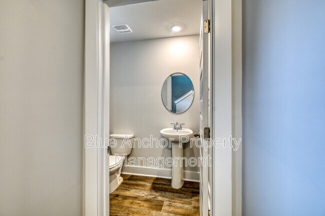 Building Photo - 111 S Grassland Rd