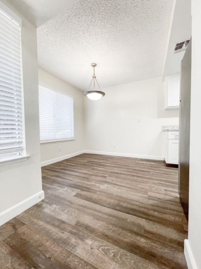 Interior Photo - Jackson Park Place