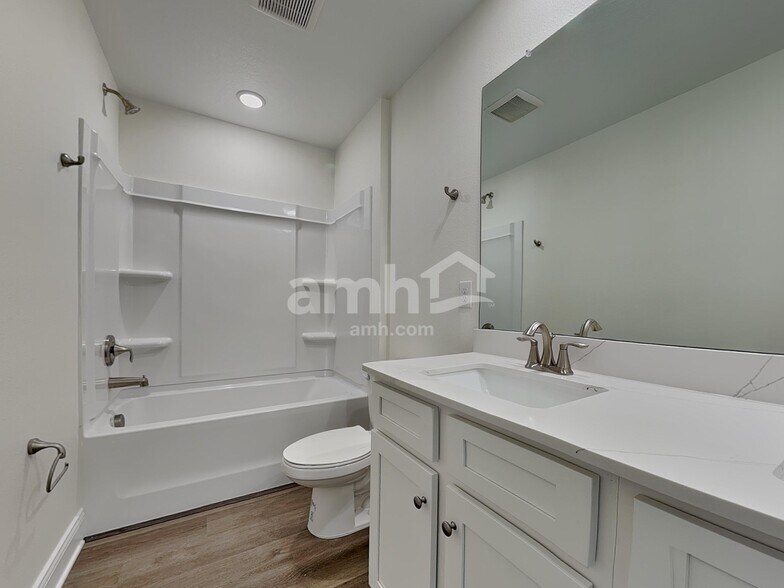 Building Photo - 2531 Feather Crst Dr