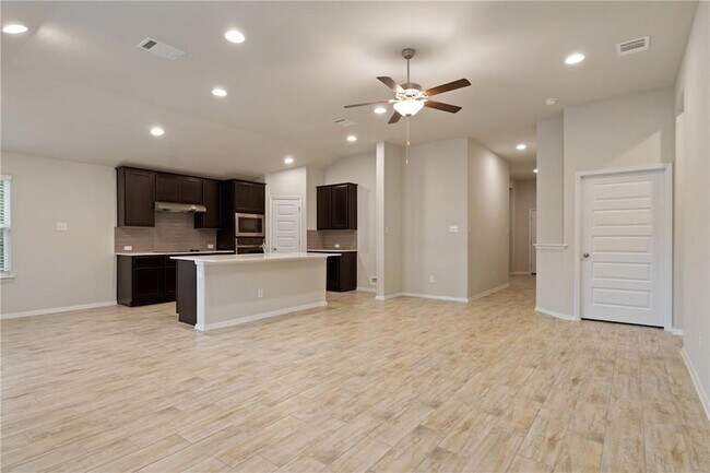 Building Photo - 3704 Stillwood Ln