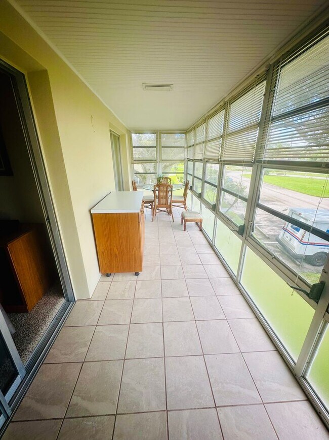 Building Photo - 2/2 Furnished 55+ Condo