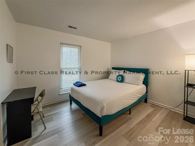 Building Photo - 5819 Woodrock Ct