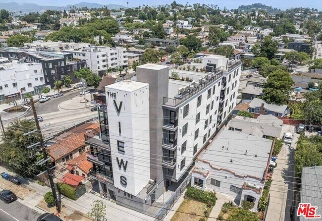 Building Photo - 3105 Bellevue Ave