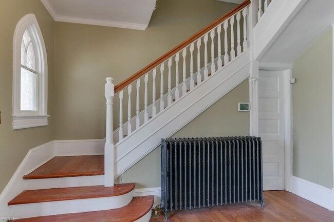 Building Photo - 1051 Naval Ave
