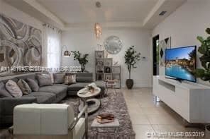 Building Photo - 3 br, 2 bath House - 10413 NW 82nd St Unit 33