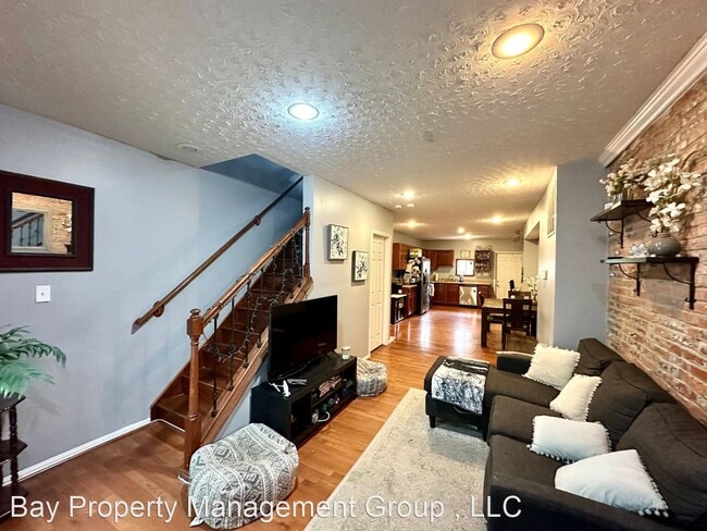 Building Photo - 3 br, 2 bath House - 1123 Race Street