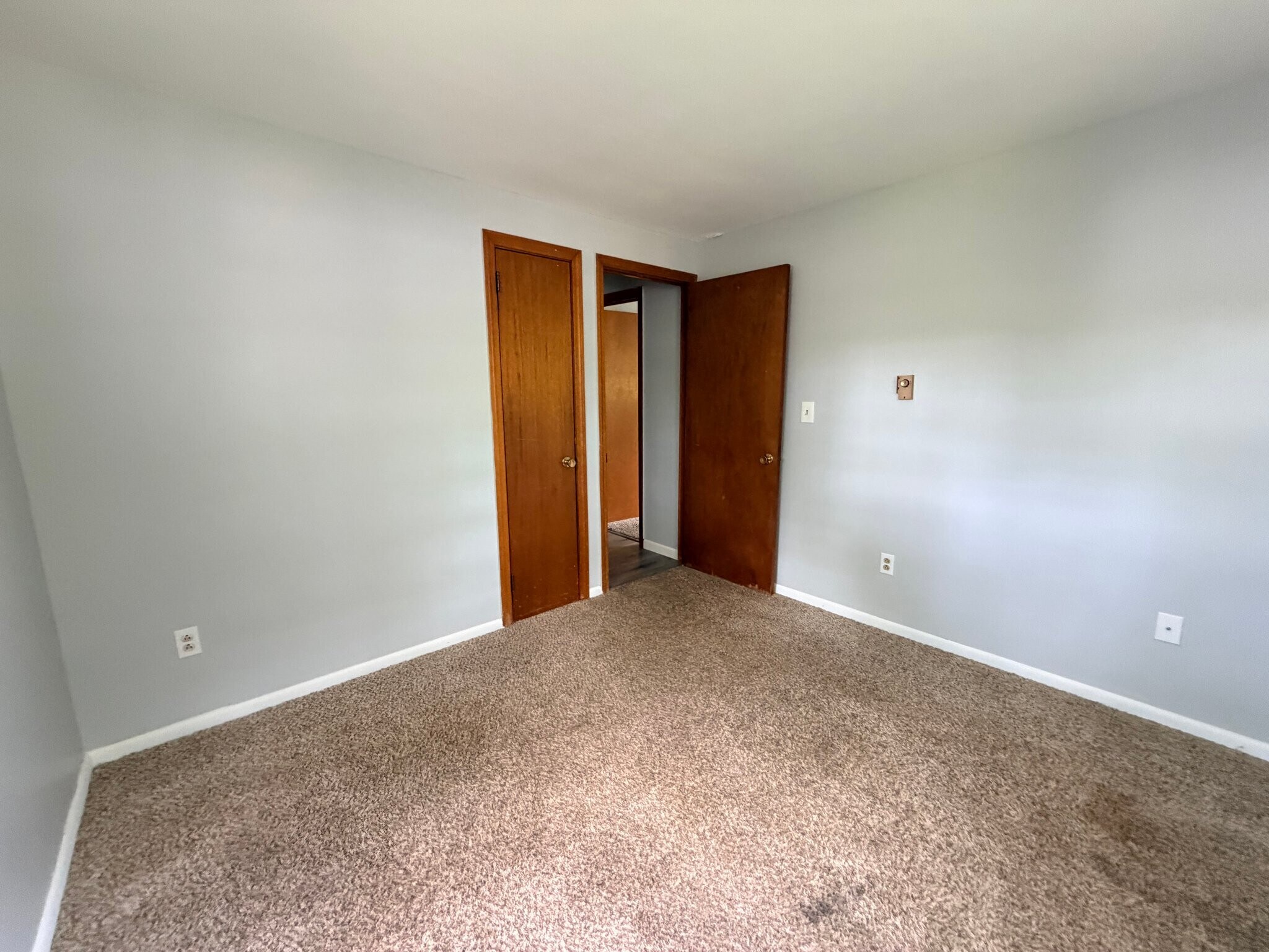 Building Photo - 37 S Grove St
