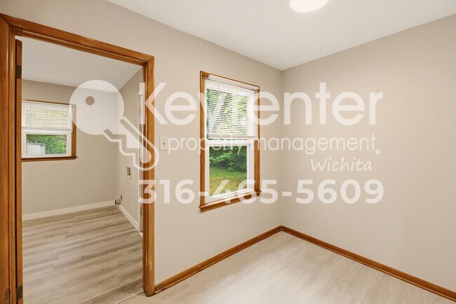 Building Photo - Charming 3-Bedroom Home with Original Hardwood Floors & Large Backyard