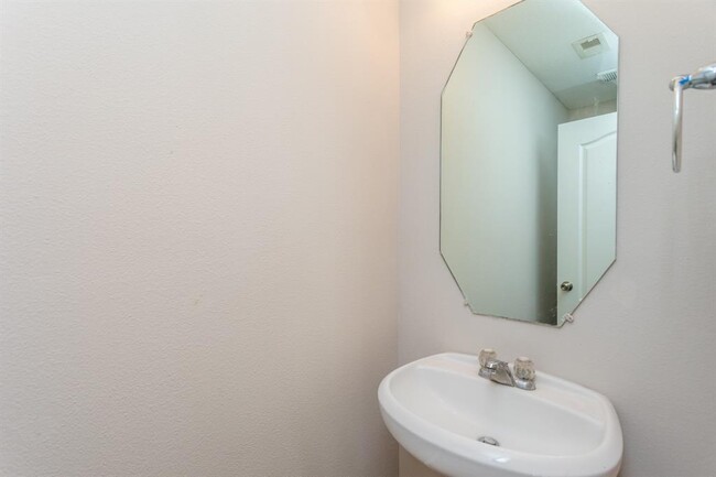 Building Photo - 4546 Newhope Terrace Ln