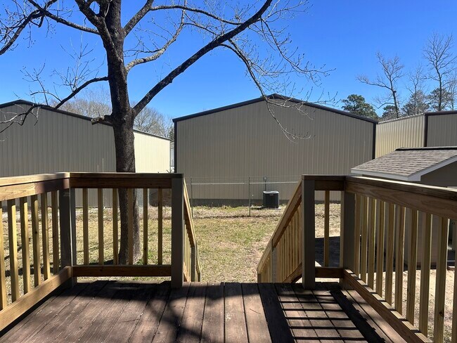 Building Photo - 13868 Cedar Hill Rd