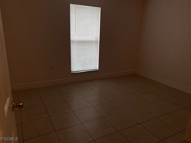 Building Photo - 12648 Kenwood Ln
