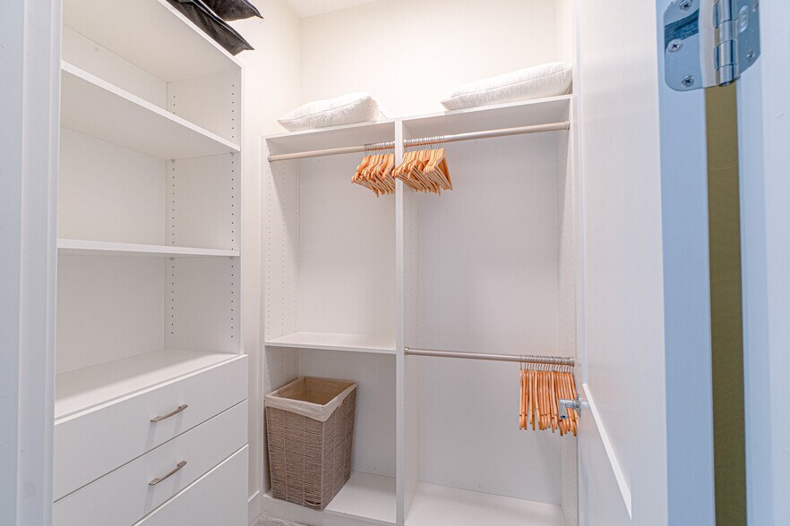 Building Photo - 2876 W 53rd Ave