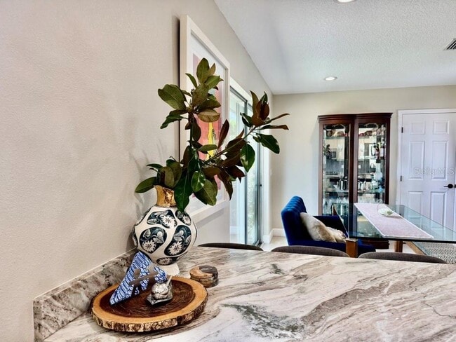 Building Photo - 1815 Barker Dr