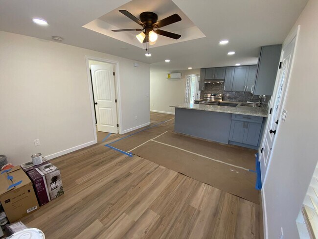 Building Photo - COMING SOON - NEWLY RENOVATED 3BD+1BA HOME