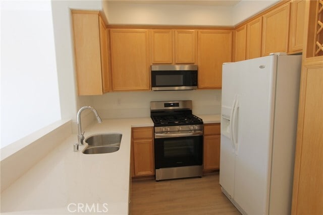 Building Photo - 8460 E Tioga Way